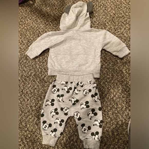 SOLD Disney Baby Mickey Mouse 3-6 month unisex hooded sweatsuit - Picture 6 of 8